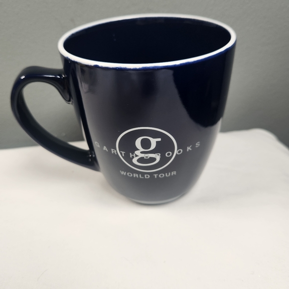 New Garth Brooks World Tour Oversized Blue Coffee Mug - Picture 3 of 7